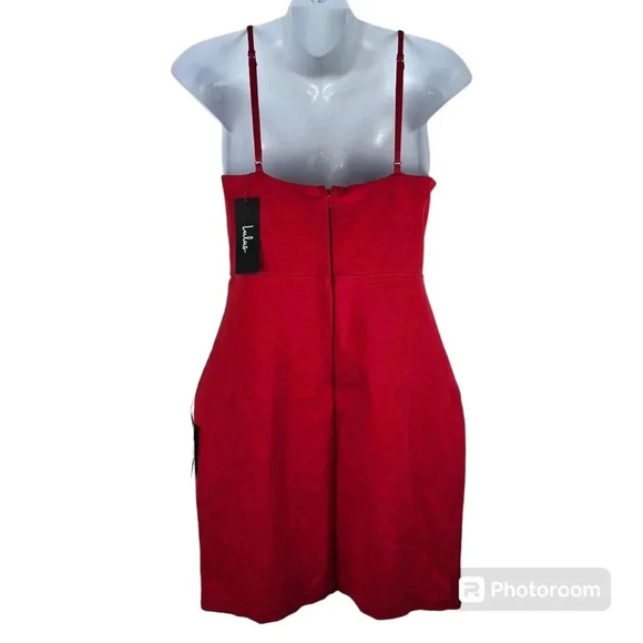 NWT Lulus Hot Red Mini Dress With Spaghetti Straps and Cut Out Middle Size S - Picture 2 of 10